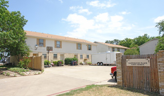 Sappington Place Townhomes in Fort Worth, TX - Building Photo