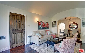 2315 Cochran Ave in Los Angeles, CA - Building Photo - Building Photo