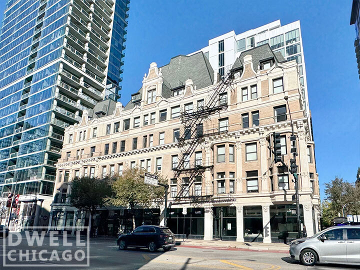 110 W Chicago Ave, Unit S in Chicago, IL - Building Photo