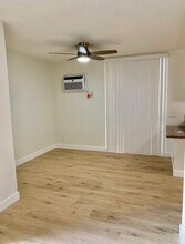 21707 Roscoe Blvd in Los Angeles, CA - Building Photo - Building Photo