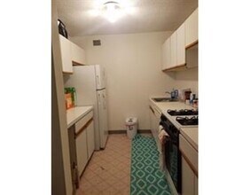 99 Pond Ave, Unit 402 in Brookline, MA - Building Photo - Building Photo