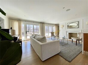 7 Whaling Rd in Darien, CT - Building Photo - Building Photo