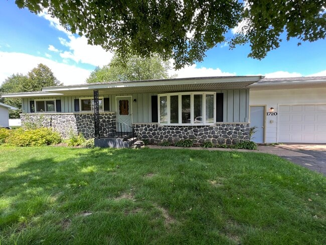 property at 1720 Heuss Ave
