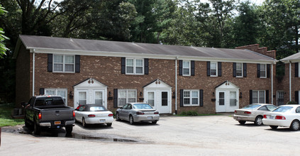 Chatmoss Apartments in Reidsville, NC - Foto de edificio - Building Photo