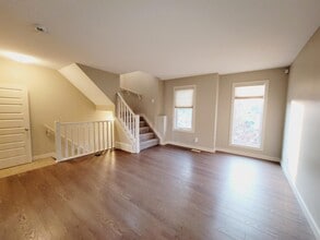 1784 Cunningham Way SW in Edmonton, AB - Building Photo - Building Photo