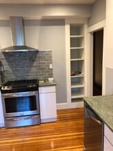 45 Nixon St, Unit 1 in Boston, MA - Foto de edificio - Building Photo