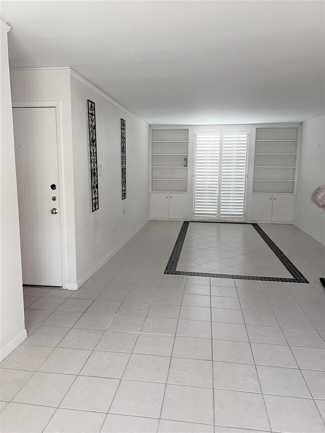 property at 2605 Marilee Ln