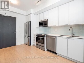 10 Park Lawn Rd in Toronto, ON - Building Photo - Building Photo