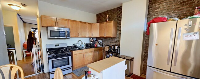 88 Hammond St, Unit 6 in Boston, MA - Foto de edificio - Building Photo