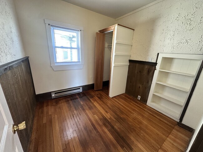 543 Broadway, Unit 2T in Somerville, MA - Foto de edificio - Building Photo