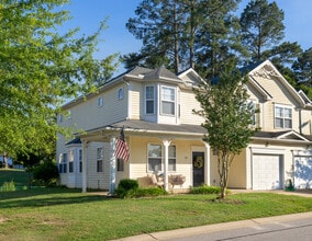 Fort Bragg On Post Housing in Fayetteville, NC - Foto de edificio - Building Photo