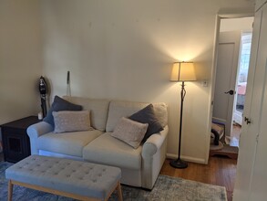 1800 Camino de la Costa, Unit C in Redondo Beach, CA - Building Photo - Building Photo
