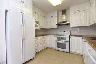 3 story townhouse in Ottawa, ON - Building Photo - Building Photo