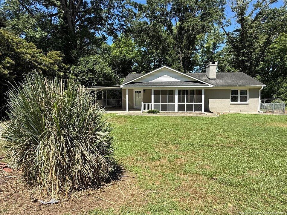 907 Evans Dr in Sanford, NC - Building Photo