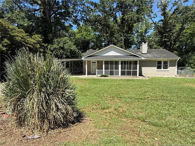 property at 907 Evans Dr