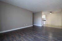 Gilford Apartments in Edmonton, AB - Building Photo - Building Photo