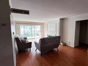 300 Cagney Ln in Newport Beach, CA - Building Photo - Building Photo