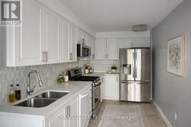 482 Farlow Crescent in Milton, ON - Building Photo - Building Photo