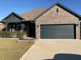 20535 Autumn Trail in Harrah, OK - Building Photo