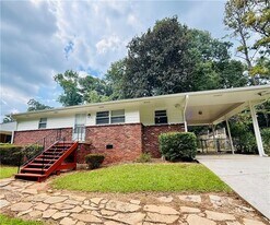 986 Biltmore Dr NE in Atlanta, GA - Building Photo