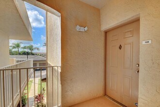 2020 Greenview Shores Blvd in Wellington, FL - Building Photo - Building Photo
