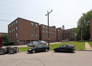 Daymark Court in Toronto, ON - Building Photo - Building Photo