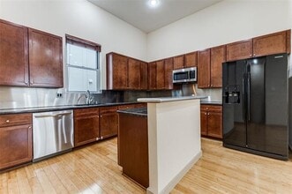 739 Cannen John Ln in Dallas, TX - Building Photo - Building Photo