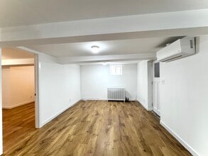 135 Chisholm Ave in Toronto, ON - Building Photo - Building Photo