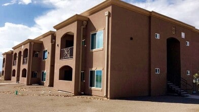 Spring River Luxury Apartment Homes in Roswell, NM - Building Photo - Building Photo