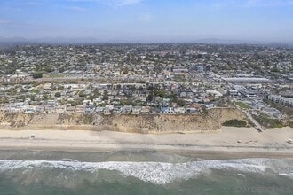 0 N Helix Ave in Solana Beach, CA - Building Photo - Building Photo