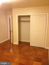 1003 W Godfrey Ave in Philadelphia, PA - Building Photo - Building Photo