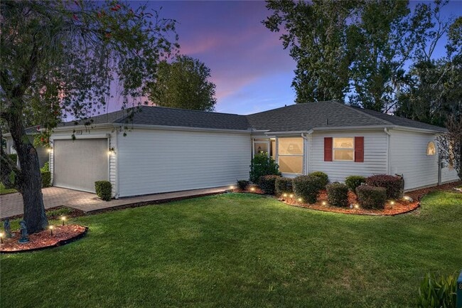 29235 Princeville Dr in San Antonio, FL - Building Photo - Building Photo