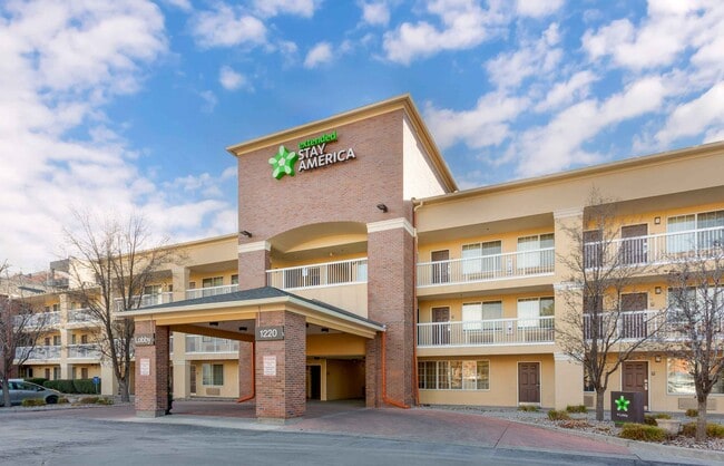 Furnished Studio-Salt Lake City - Sugar House in Salt Lake City, UT - Foto de edificio - Building Photo