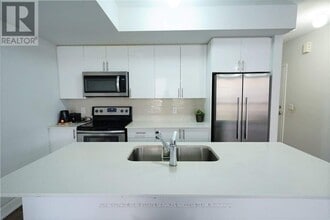 1206 Main St E in Milton, ON - Building Photo - Building Photo