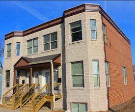 Des Moines Greystone Homes in Des Moines, IA - Foto de edificio - Building Photo