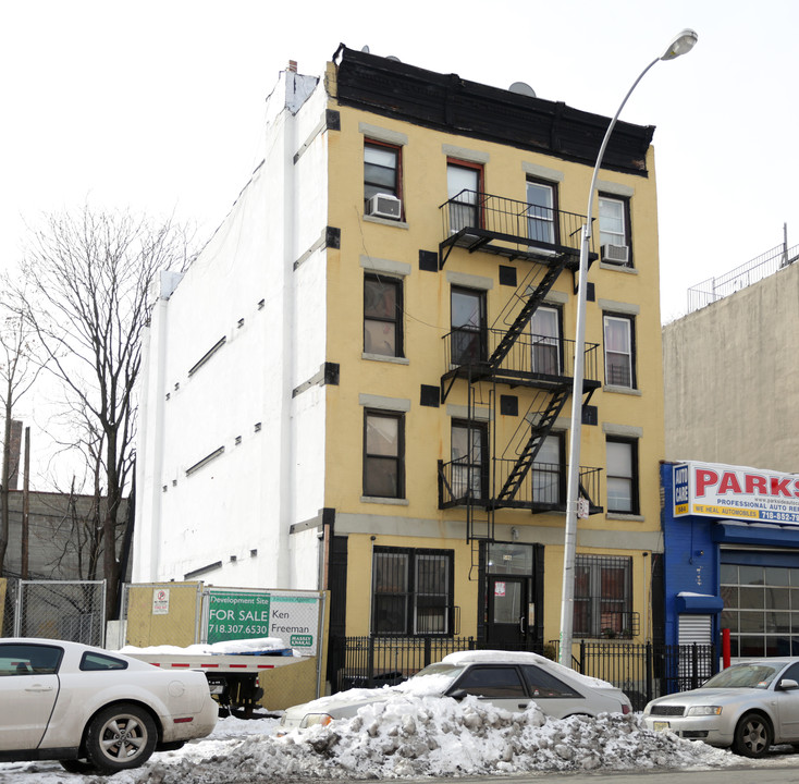 586 Union St in Brooklyn, NY - Building Photo