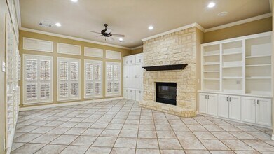 104 Stonehaven Ct, Unit 03-0105 in McKinney, TX - Foto de edificio - Building Photo