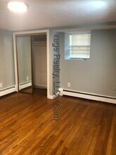 84 Thorndike St, Unit B in Cambridge, MA - Building Photo - Building Photo