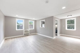 Burlieth Ridge Apartments in Baltimore, MD - Foto de edificio - Building Photo