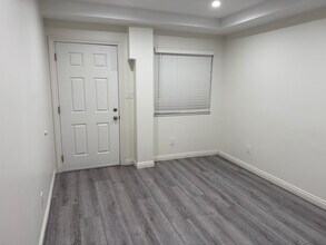 6850 Quinton Ln, Unit 0.5 in Tujunga, CA - Building Photo - Building Photo