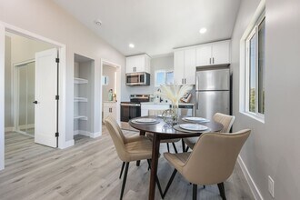 4349 Bancroft St in San Diego, CA - Building Photo - Building Photo