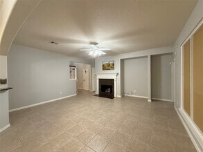 10204 Dawn Brook Dr in Pearland, TX - Building Photo - Building Photo