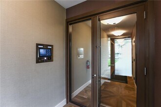 422 E Boston Post Rd in Mamaroneck, NY - Building Photo - Building Photo