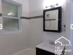 2131 W Giddings St, Unit G in Chicago, IL - Building Photo - Building Photo