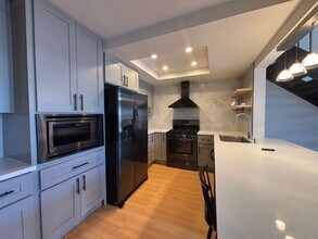 27368 Young Dr in Laguna Niguel, CA - Foto de edificio - Building Photo