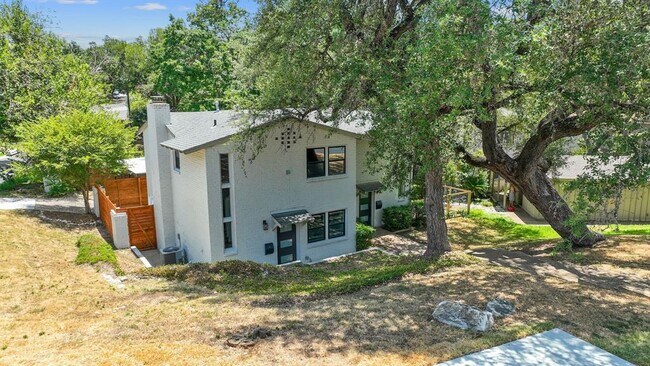 property at 1905 Rockmoor Ave