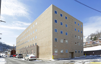 Lloyd McBride Court in Pittsburgh, PA - Building Photo - Building Photo