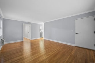 98 Blachley Rd in Stamford, CT - Building Photo - Building Photo