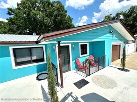 112 Memorial Dr in Sebring, FL - Building Photo