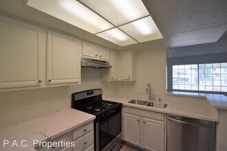 11416 Albers St in Los Angeles, CA - Building Photo - Building Photo